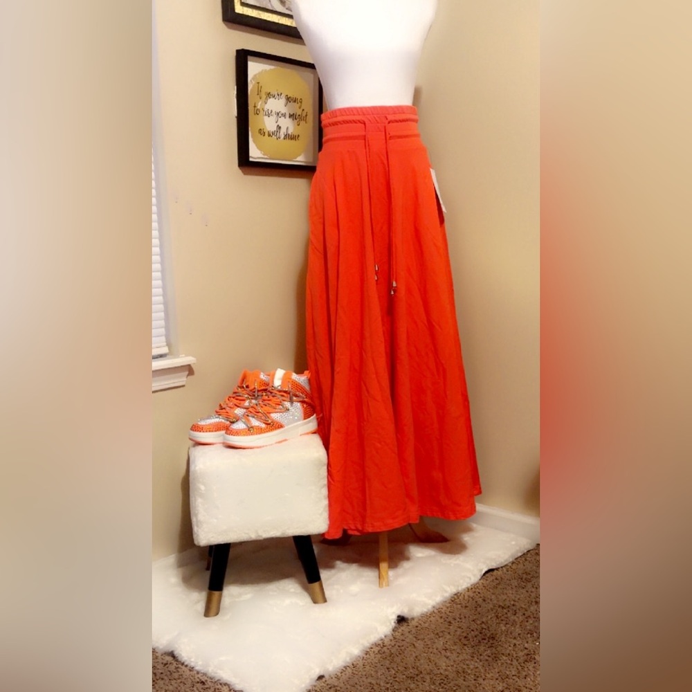 AKIRA size small orange drawstring skirt
